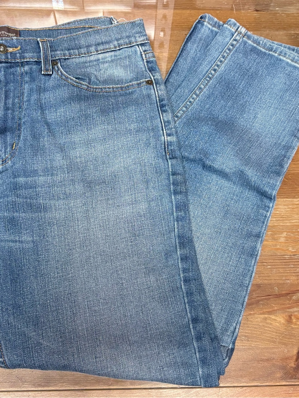 Great Northwest Men's Straight Jeans in Light Blue Denim 33x32